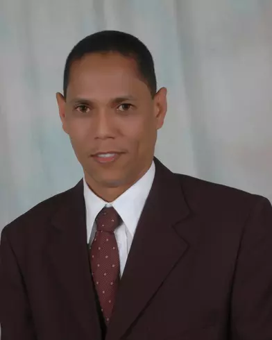 Hombre de 56 busca mujer para hacer pareja en Santo Domingo, República Dominicana